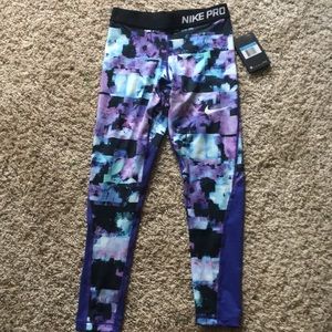 Girls Nike Pro Leggings
